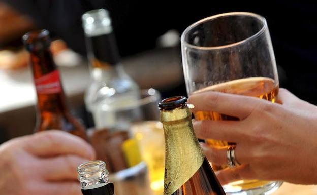 Denuncian a cinco jóvenes que estaban haciendo una fiesta en un domicilio de León