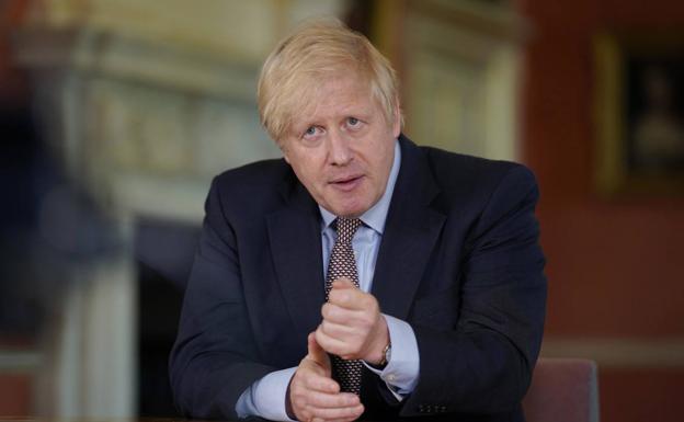 Un Johnson minimalista cambia el énfasis del confinamiento