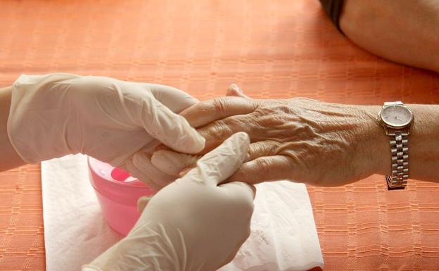 Las residencias de la tercera edad mejoran sus datos en la lucha contra la Covid-19