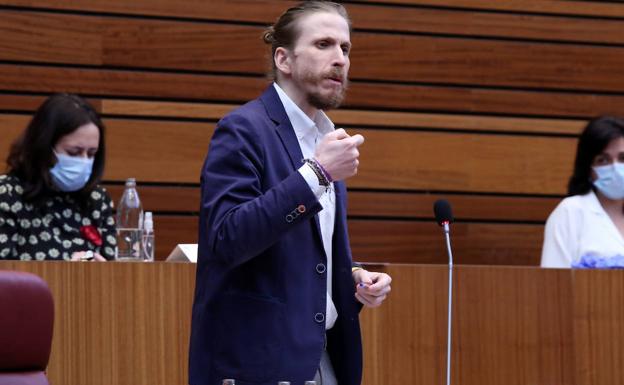 Podemos lanza 16 propuestas para una atención «más pública» a los mayores en las residencias