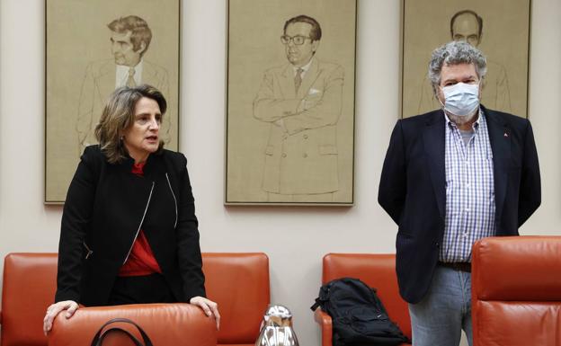 Más de 100.000 empresas han reducido la potencia de luz para hacer frente a la crisis