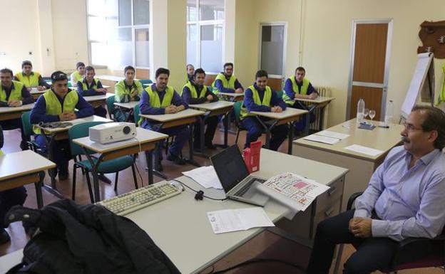 El Frente de Estudiantes denuncia las dificultades para la formación de los alumnos de FP