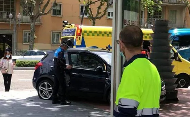 Cinco mujeres heridas al colisionar un turismo y un autobús urbano en Valladolid