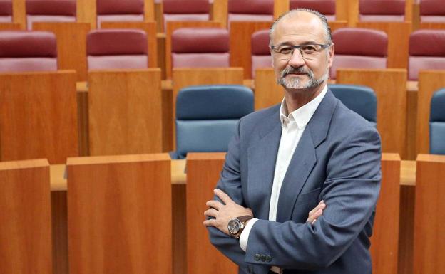 Luis Fuentes afirma que el Parlamento debe atender unido las demandas de los ciudadanos