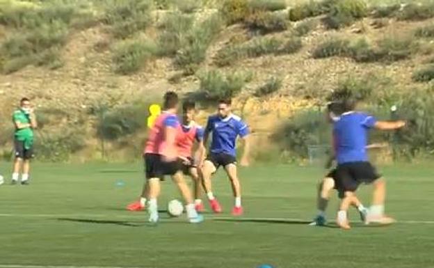 Balón y disparos a puerta para cerrar la tercera semana de entrenamientos en la Deportiva