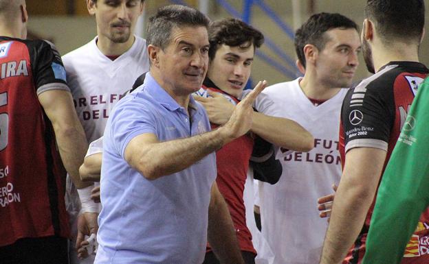 Manolo Cadenas acepta como «prioridad de subsistencia» una liga unificada