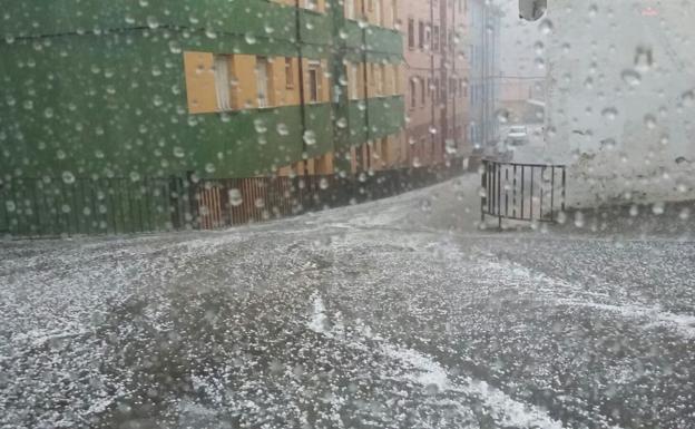 El norte de la provincia y El Bierzo, en aviso por tormentas y granizo