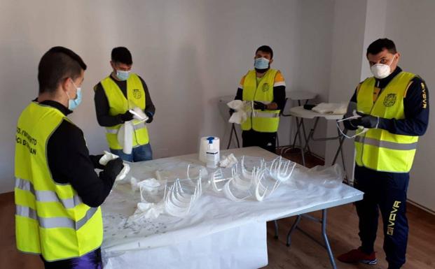 Valencia de Don Juan repartirá a las familias empadronadas un kit de gel y mascarilla para protegerse de la covid-19