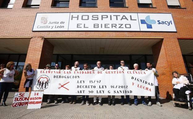 La Asamblea De Usuarios Por La Sanidad Pública Del Bierzo Y Laciana se une a las protestas por la sanidad pública en Ponferrada