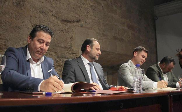 PSOE y UPL evaluarán el pacto en la Diputación en un año «con muchas sombras y alguna luz»