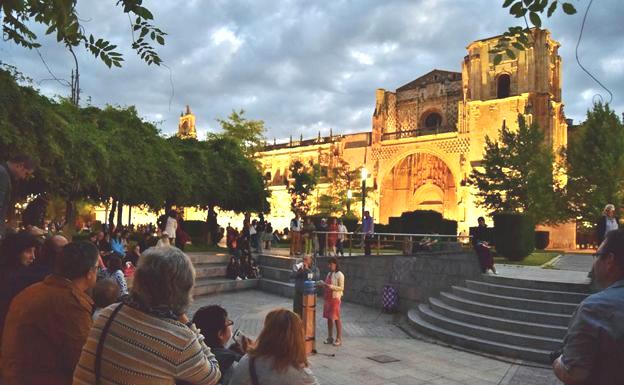 El Ágora de Poesía vuelve a la plaza San Marcos en su horario habitual