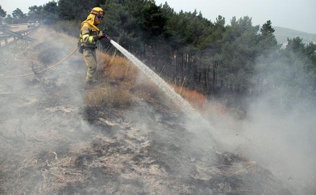 León inicia el operativo de prevención de incendios cuando ya ha sufrido 73 en los primeros meses del año