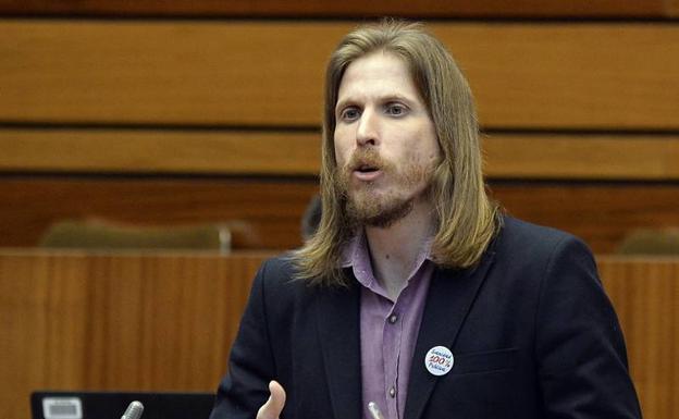 Pablo Fernández recela de que la Junta cumpla el pacto y Mañueco le pregunta por qué firmó