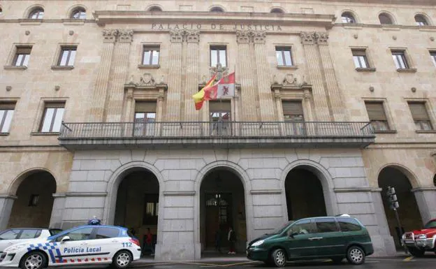 El juez que investiga la posible financiación ilegal del PP de Castilla y León cita a declarar a un fallecido