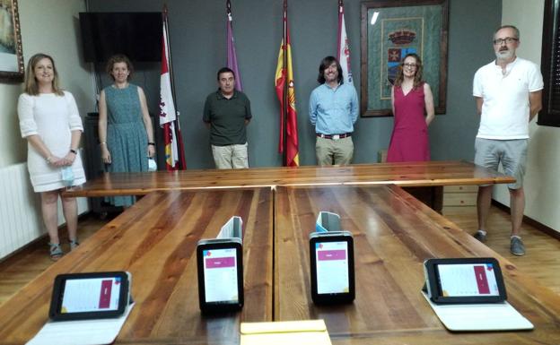 Hospital de Órbigo se convierte en el primer ayuntamiento del noroeste de España en facilitar gratis el acceso a la educación digital del alumnado del CRA