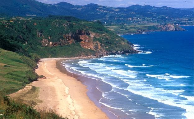A la playa en Asturias sin fumar y sin compartir toalla