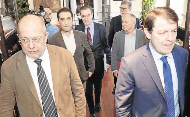 CCOO y UGT exigen a la Junta la retirada de las bases reguladoras de ayudas a afectados por ERTE y autónomos