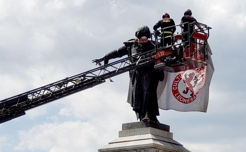 Guzmán coge la bandera... de la Cultural