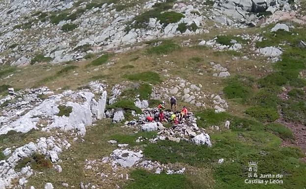 Rescatan a un varón de 43 años indispuesto en una ruta de montaña en las inmediaciones de la Peña Genestosa