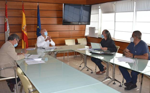 UCCL traslada a la Consejería de Agricultura la necesidad de una distribución más justa de la PAC