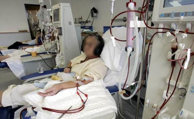 EL Consejo de Gobierno contrata el servicio de diálisis peritoneal domiciliaria del área de salud del Bierzo