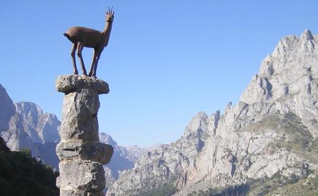 Picos de Europa acoge hasta octubre la acción 'Moviéndonos por los Parques Nacionales' de Cruz Roja