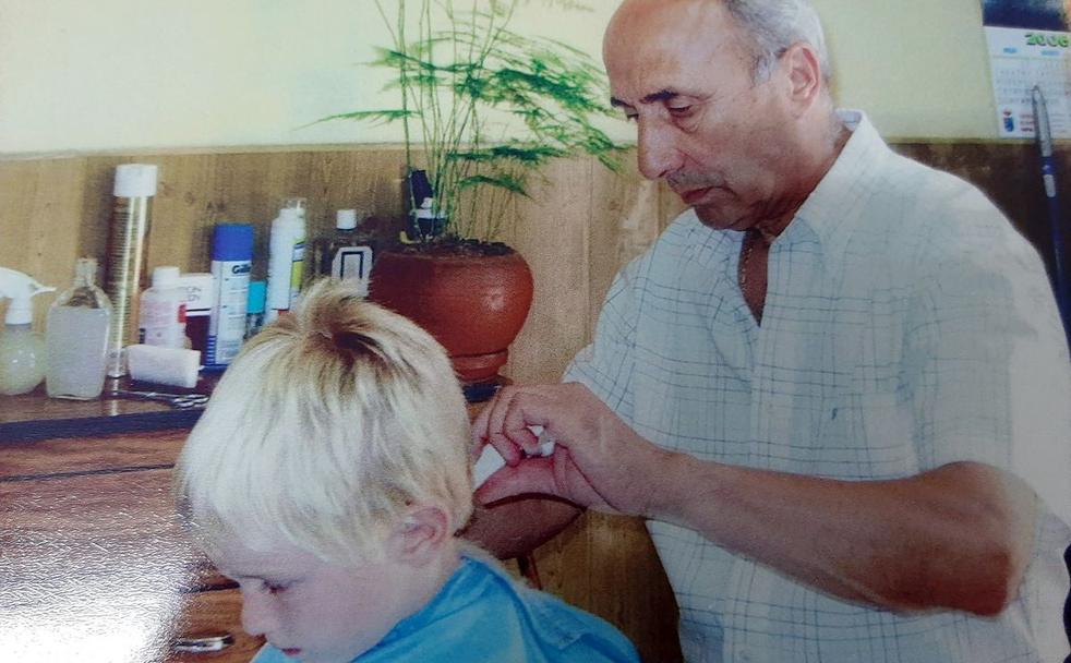 Cesáreo García, el peluquero de Hospital de órbigo: 'Passo Honroso' a un merecido descanso