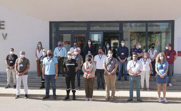 La corporación de San Andrés visita la Base Conde de Gazola en un reconocimiento a la labor de sus unidades durante la pandemia