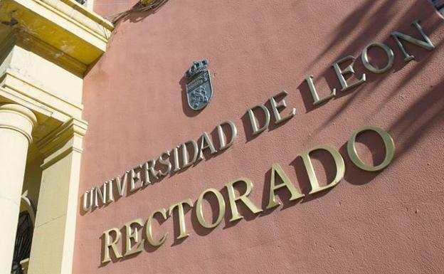 El Consejo de Gobierno autoriza la implantación de un grado y un máster en la Universidad de León