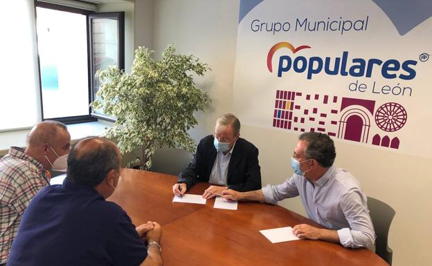 El PP municipal asegura que «Diez tiene que explicar cuánto  ha costado el capricho de sembrar la ciudad de bolardos y quitarlos»