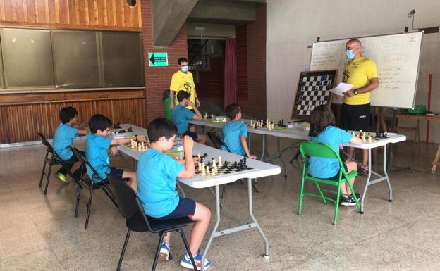 Más de 400 niños participan durante julio en los Campus Deportivos de Verano de León