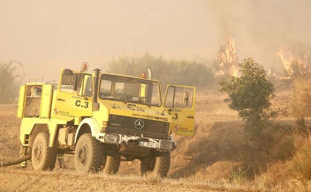 Tres incendios provocados obligan a los servicios de emergencia a actuar en la provincia de León