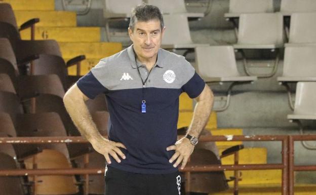 La prioridad del Abanca Ademar es fichar un lateral; lo probable es un extremo