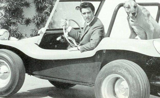 Elvis Presley al volante de un Meyers Manx