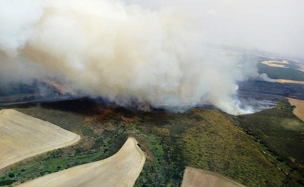 Declarado nivel 1 en un incendio en Tabanera de Valdavia (Palencia) al supera las 30 hectáreas arboladas afectadas