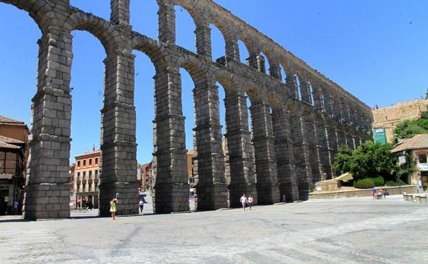 El Acueducto de Segovia pasa el chequeo: está «estupendo» para su edad