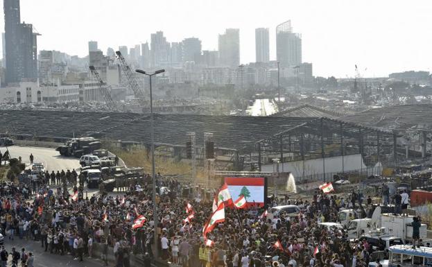 Cristianos y musulmanes se unen en el dolor y la reconstrucción de Beirut