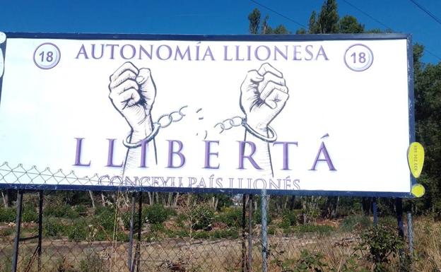 «Llibertá», la nueva valla proautonomía a la entrada de León