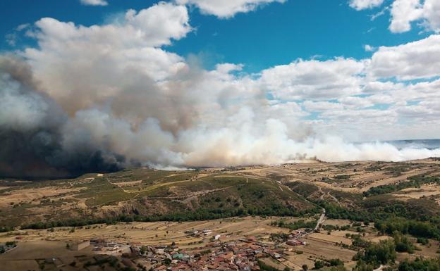 La Junta declara el nivel 2 en un incendio forestal registrado en Gallegos del Río (Zamora)