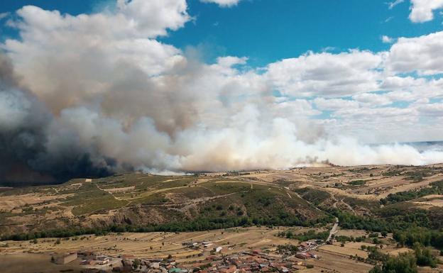 El incendio de Gallegos del Río baja a nivel 1 y los efectivos de la UME se retiran de su extinción