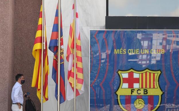 El Barça despide a Setién, espera a Koeman y anuncia elecciones