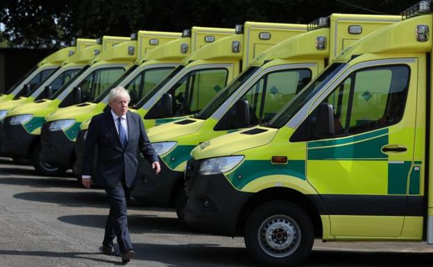 Boris Johnson suspende con los exámenes de selectividad