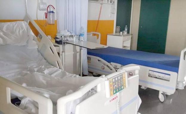 Los hospitales de la provincia de León mantienen a un enfermo por Covid-19 en la UCI y diez en planta