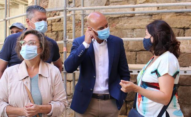 El alcalde de León critica la «improvisación absoluta» de la Junta para el inicio del curso