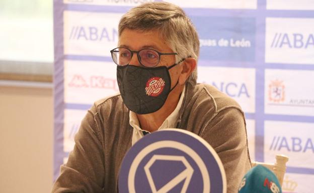 «Realizar una PCR antes de cada partido es inviable para los clubes de balonmano»