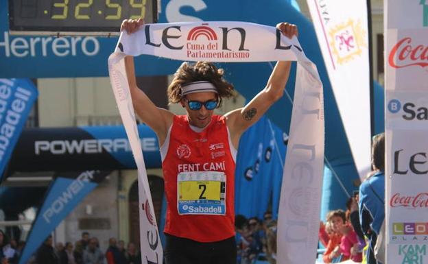 El atleta leonés Jorge Blanco, positivo asintómico por covid-19