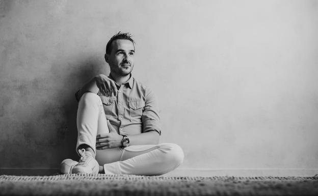 El leonés Félix García Díaz publica 'Me contaron un cuento y… Desperté'