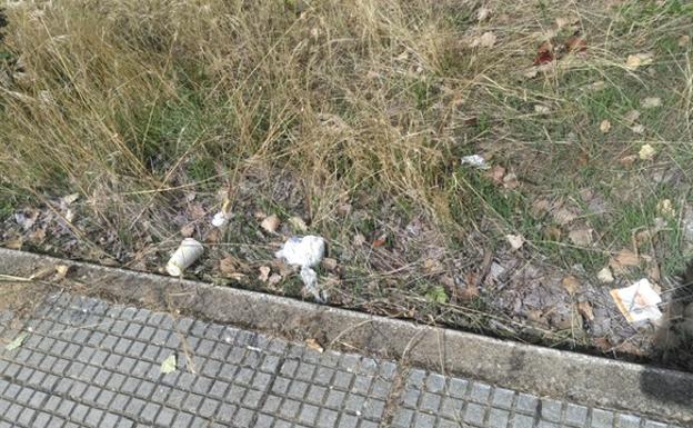 UPL solicita el adecentamiento del aparcamiento y zonas aledañas del Área Deportiva de Puente Castro