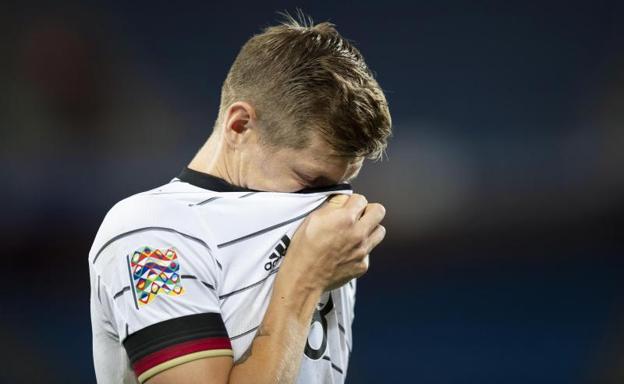 Alemania espera que los estadios de fútbol vuelvan a llenarse de público