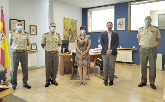 Cabañas se despide al Jefe del Estado Mayor del Mando de Artillería de Campaña y del Jefe del Grupo II/11